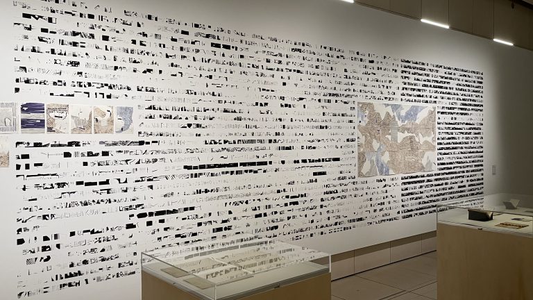 Relevés, Installation murale graphique, IMEC - exposition singuliers